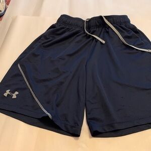 Under armour athletic shorts size L